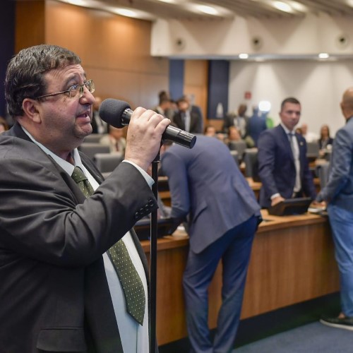 Deputado Munir Neto apresenta projeto para monitoramento eletrônico de medidas protetivas